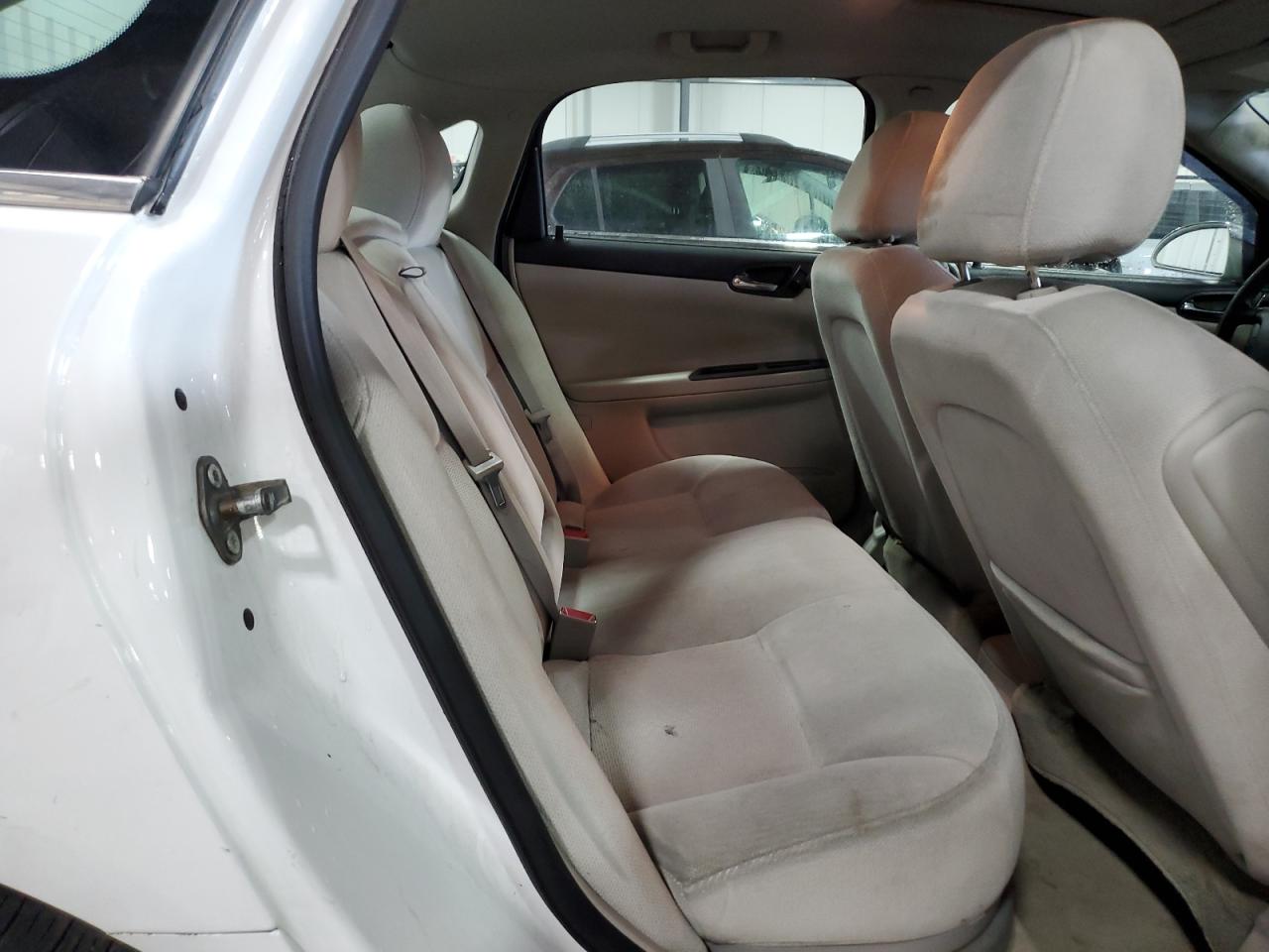 2014 Chevrolet Impala - Image 11