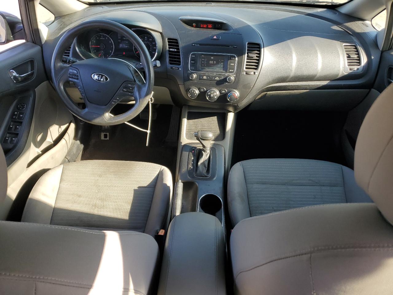2016 Kia Forte - Image 8