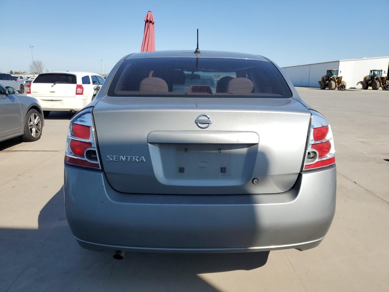 2008 Nissan Sentra - Image 6