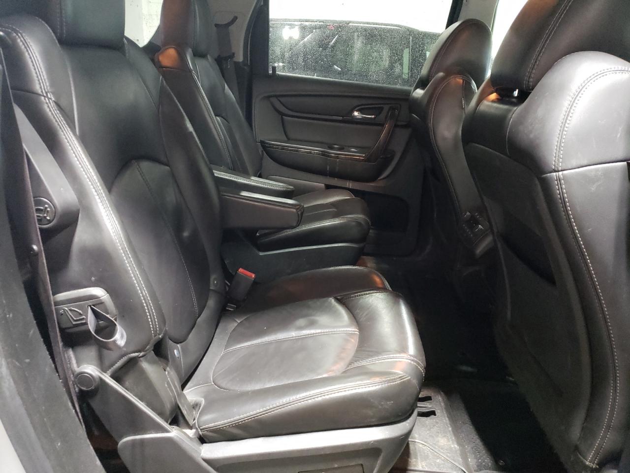 2015 GMC Acadia - Image 11