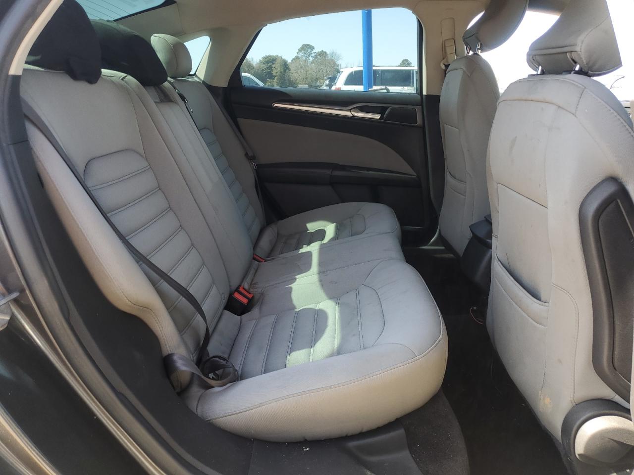 2015 Ford Fusion - Image 10