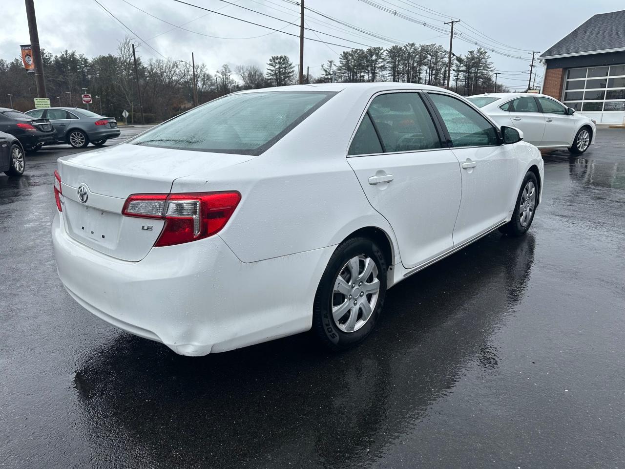 2013 Toyota Camry - Image 4