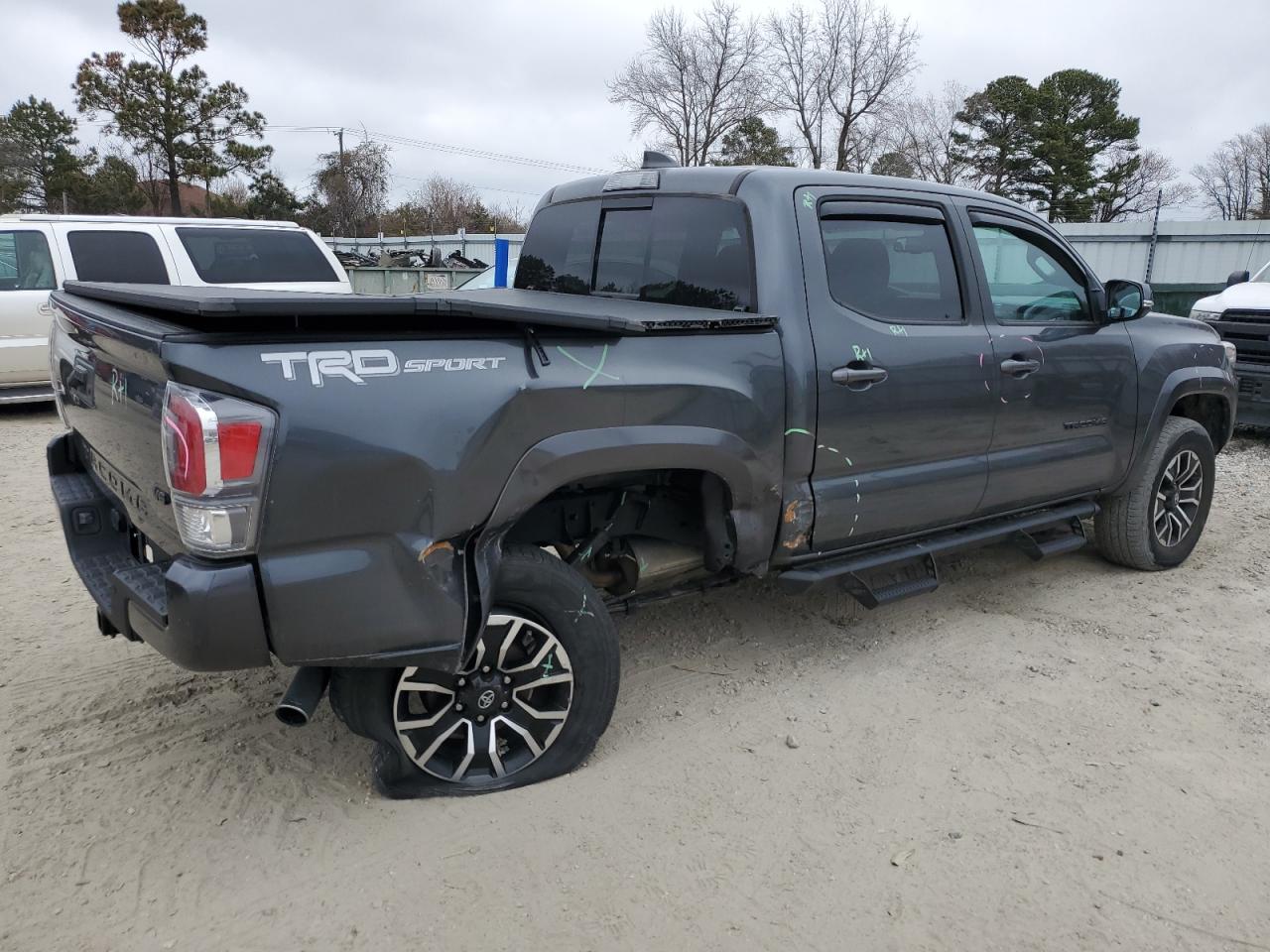2020 Toyota Tacoma - Image 3