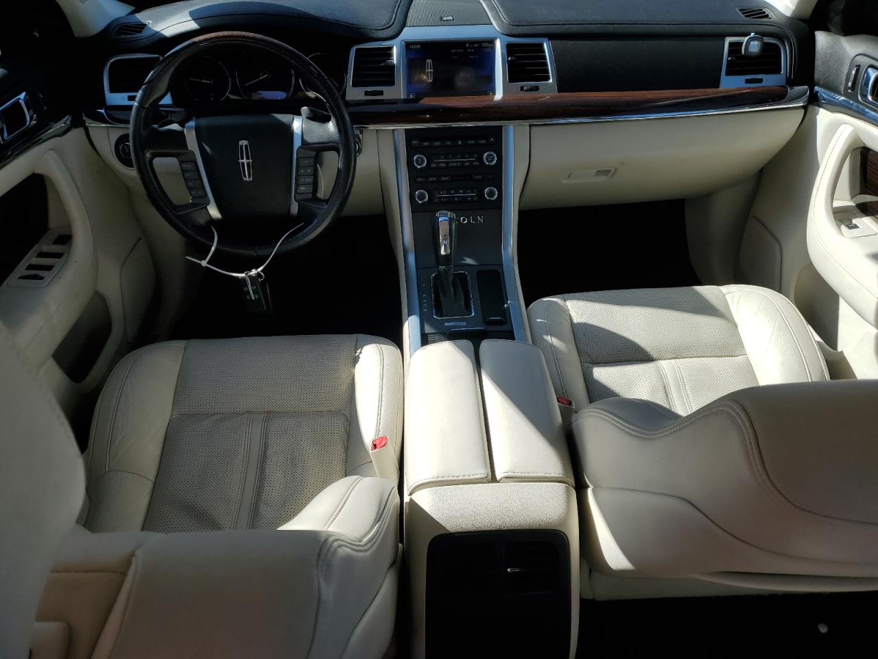 2012 Lincoln MKS - Image 8