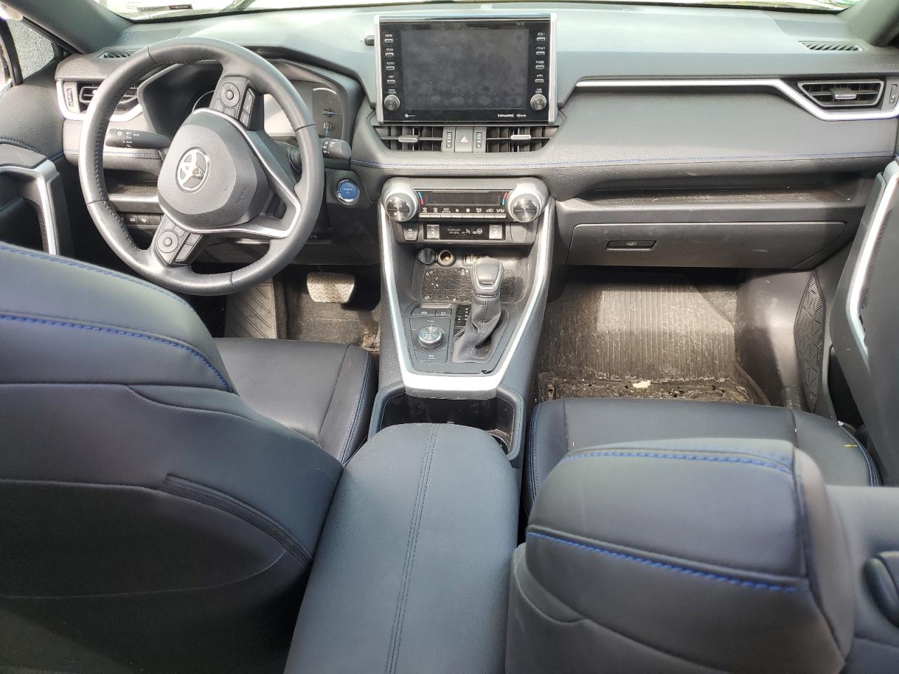2022 Toyota RAV 4 - Image 8