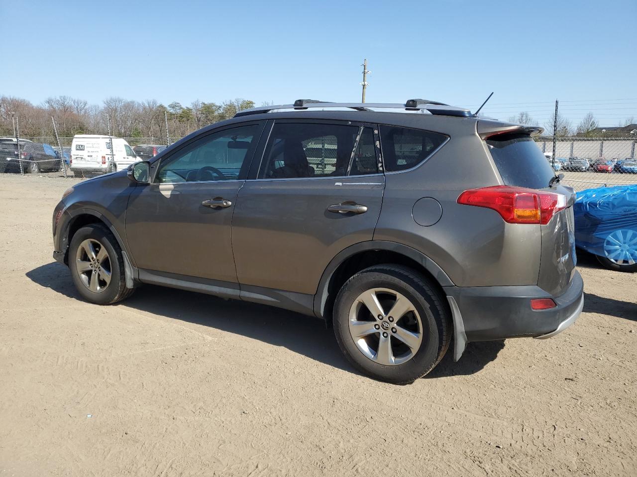 2015 Toyota RAV 4 - Image 2