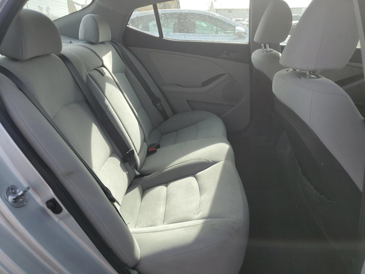 2012 Kia Optima - Image 10
