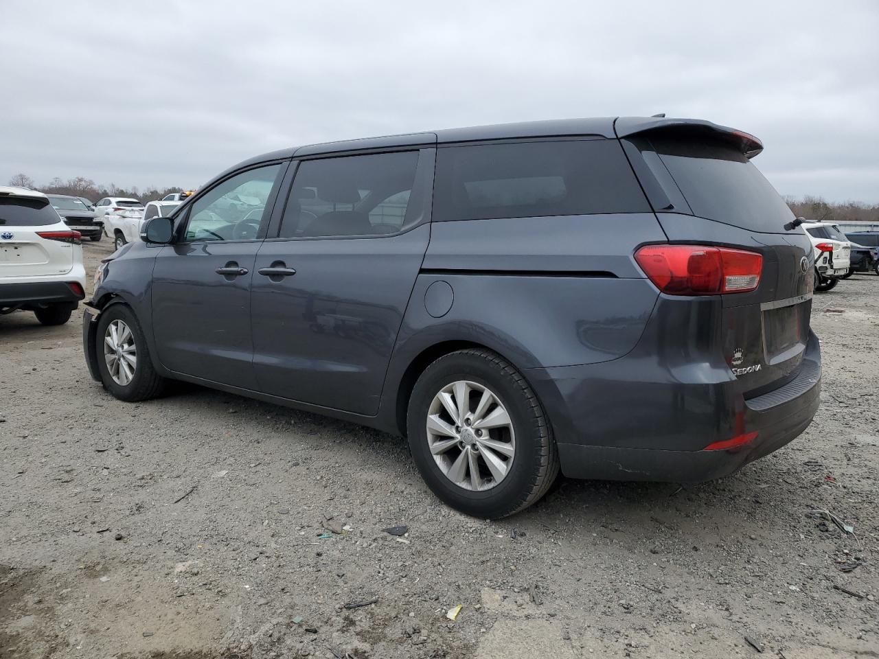 2017 Kia Sedona - Image 2
