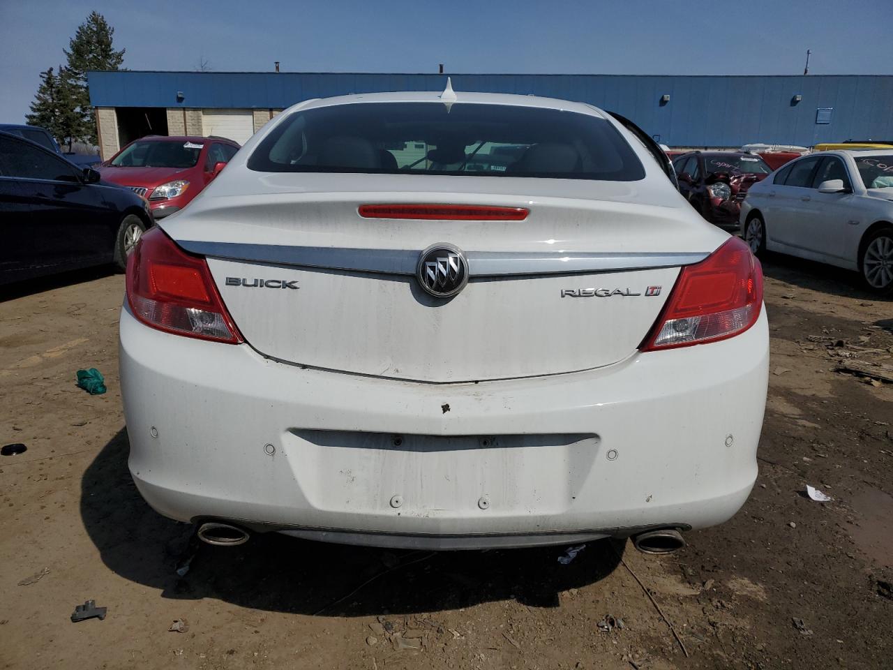 2013 Buick Regal - Image 6