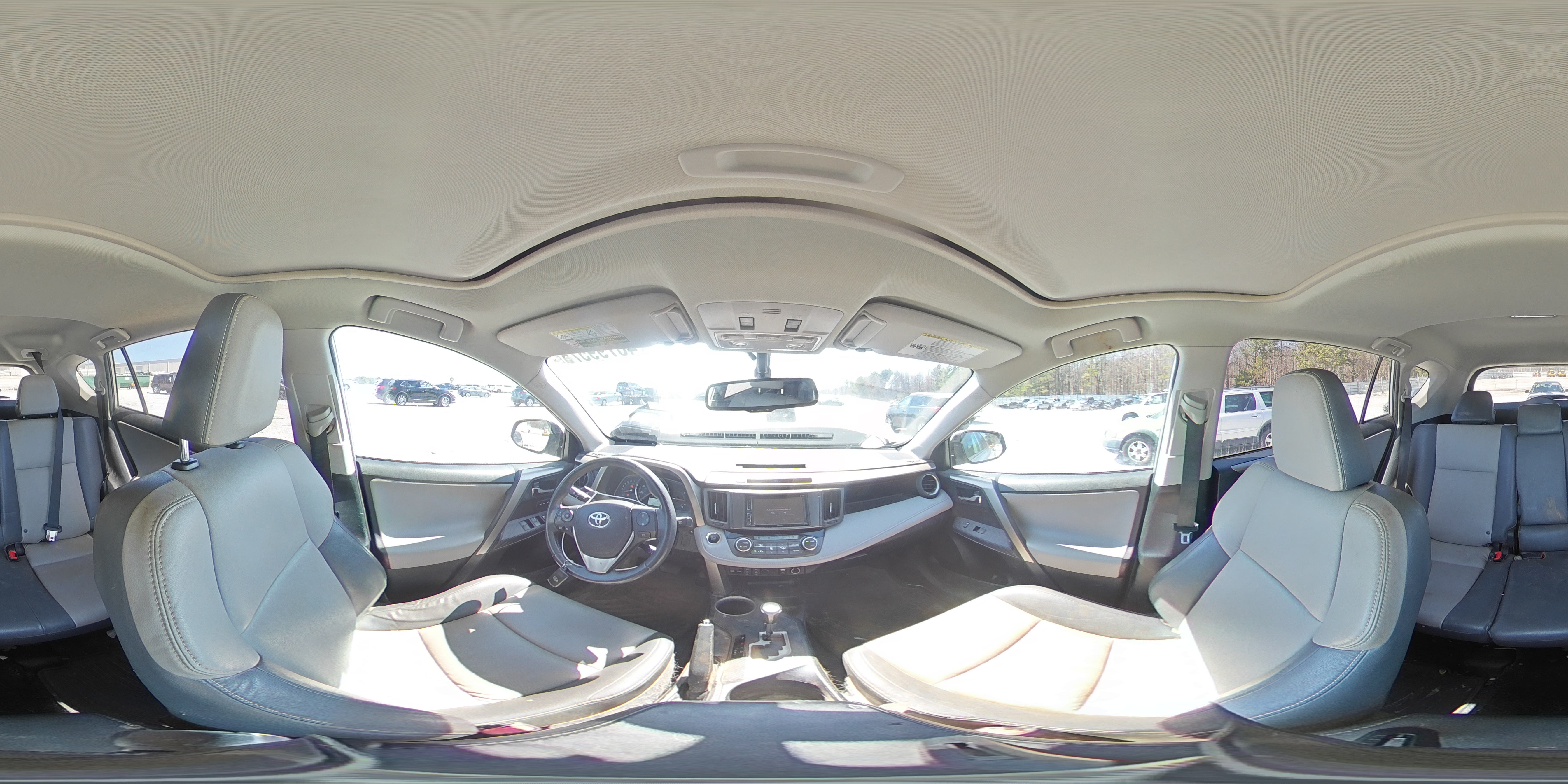 2014 Toyota RAV 4 - Image 13