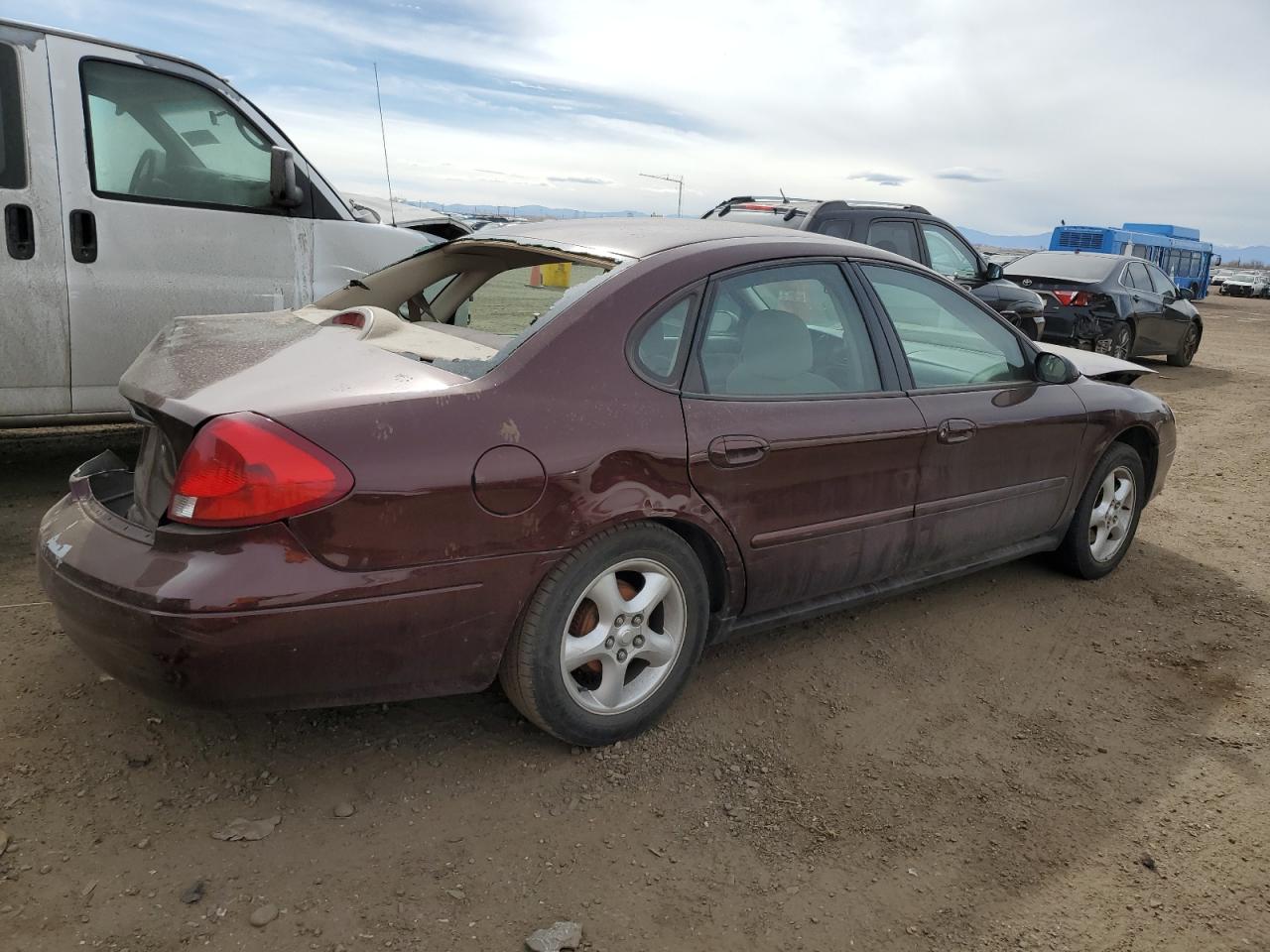 2001 Ford Taurus - Image 3