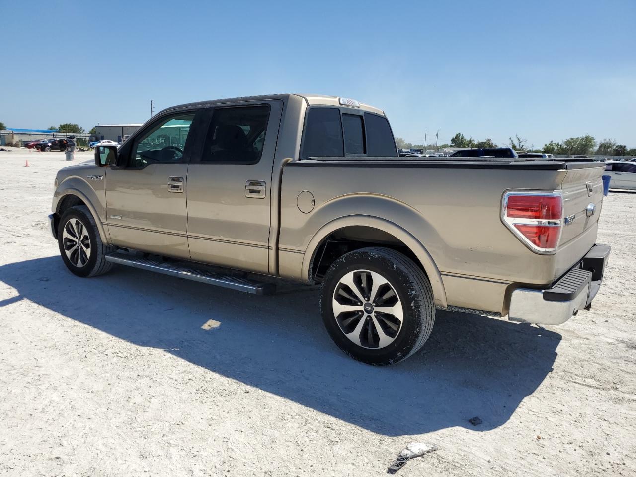 2014 Ford F-150 - Image 2