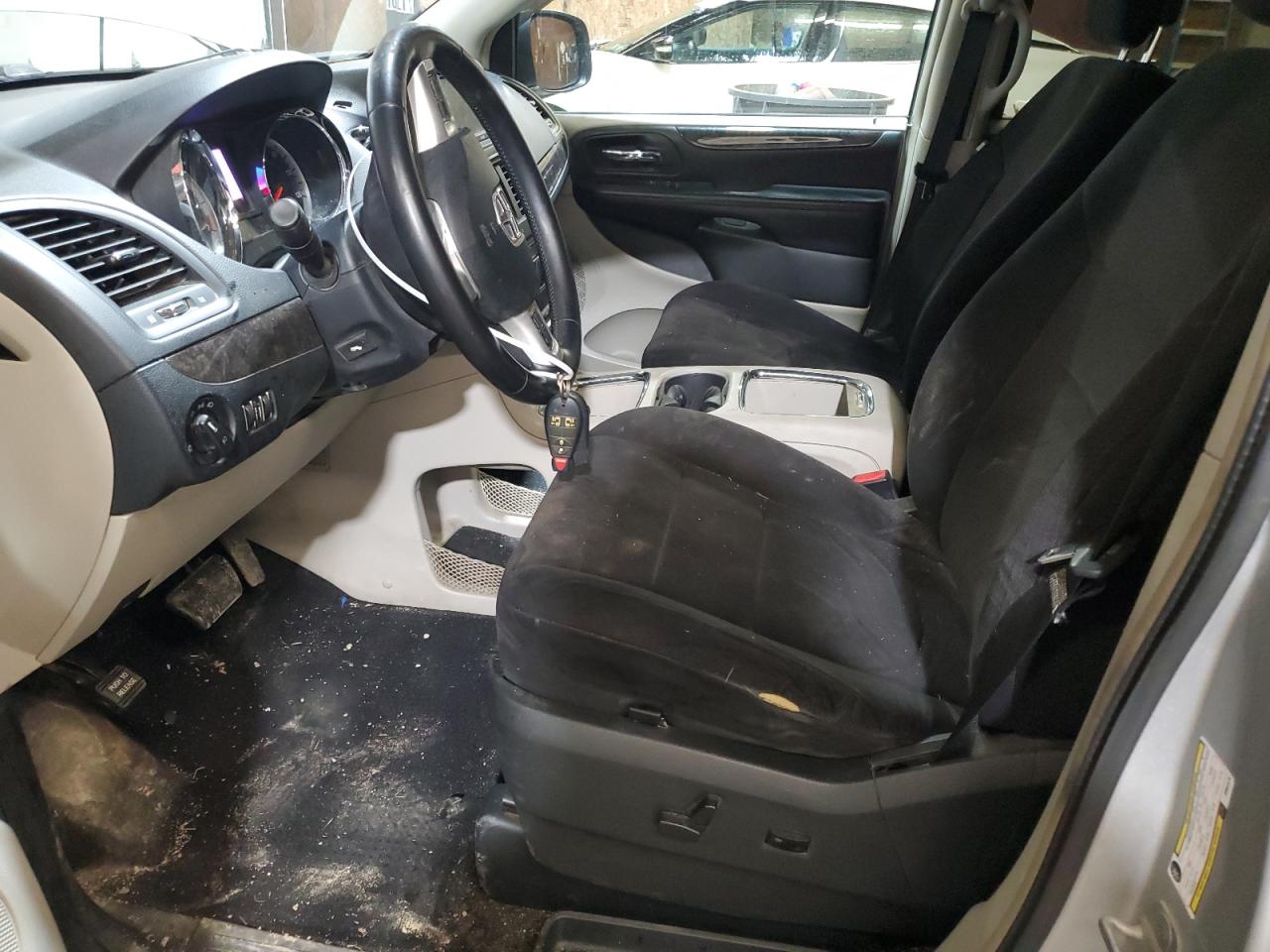 2011 Dodge Caravan - Image 7