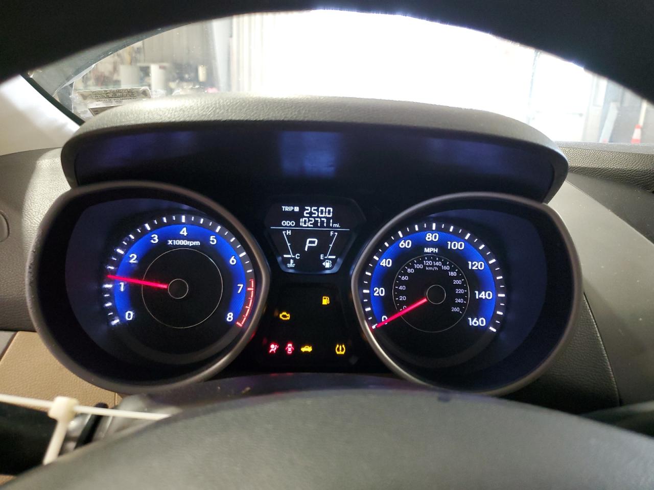 2013 Hyundai Elantra - Image 9