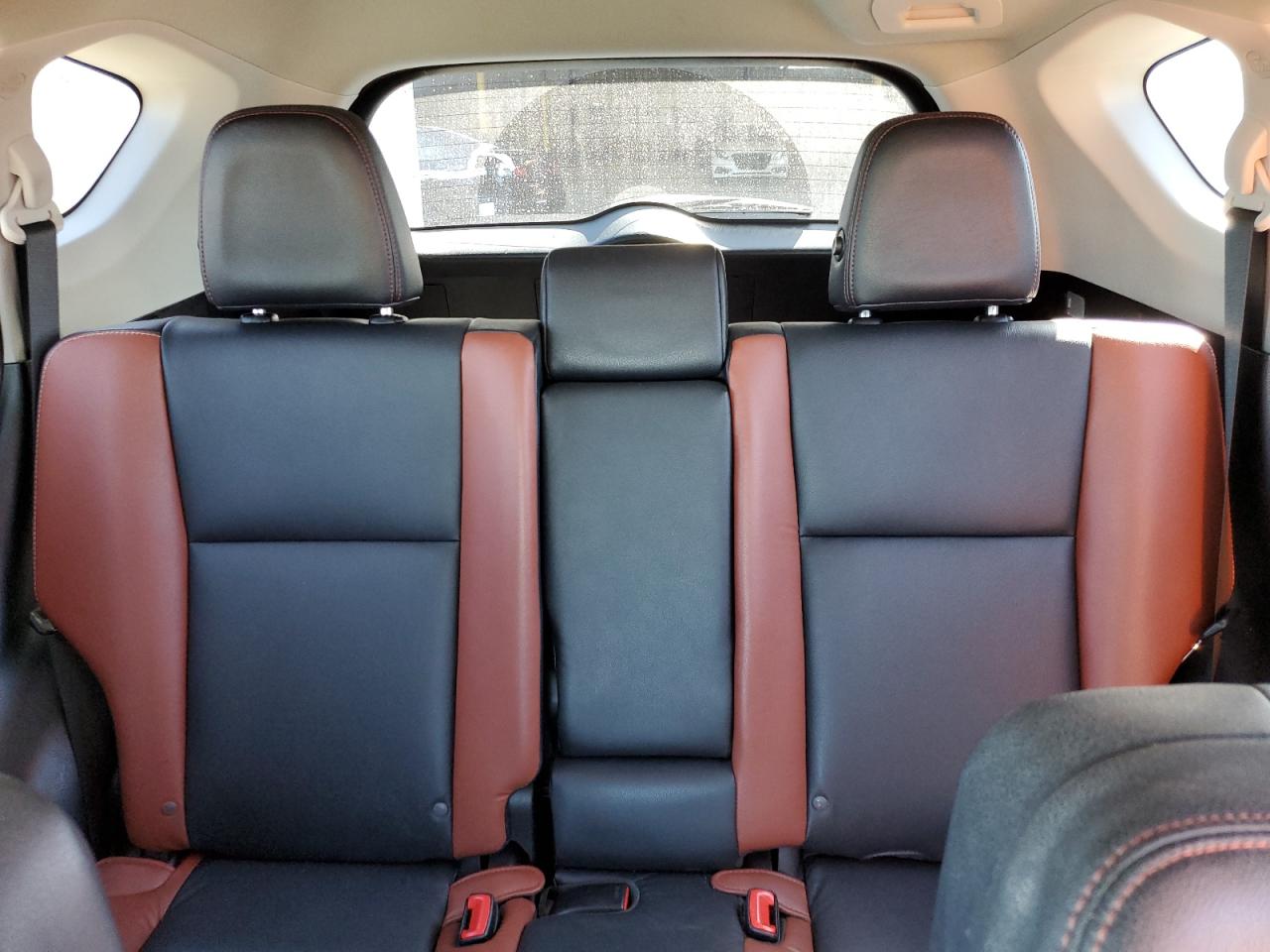 2015 Toyota RAV 4 - Image 10