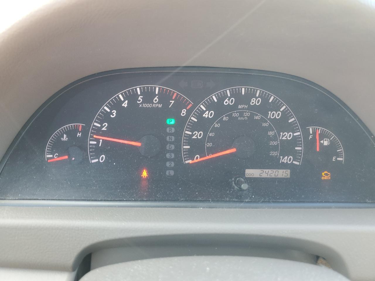 2005 Toyota Camry - Image 9