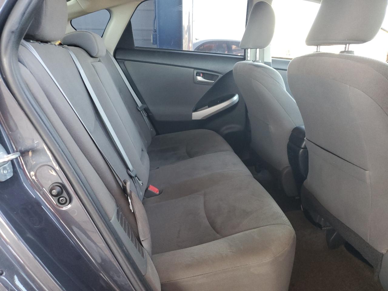 2015 Toyota Prius - Image 10