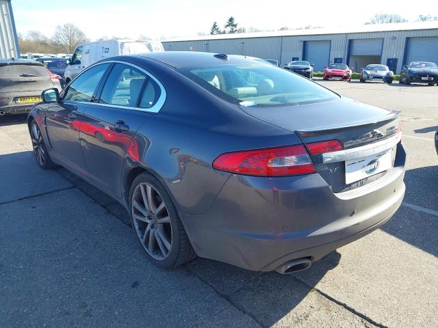 2010 JAGUAR XF S PREMI