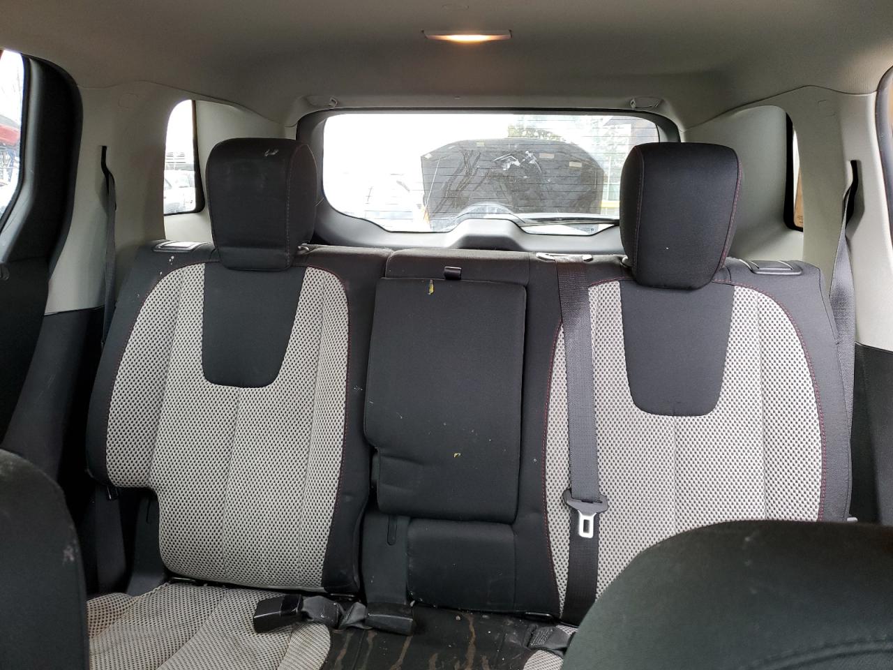 2016 GMC Terrain - Image 10
