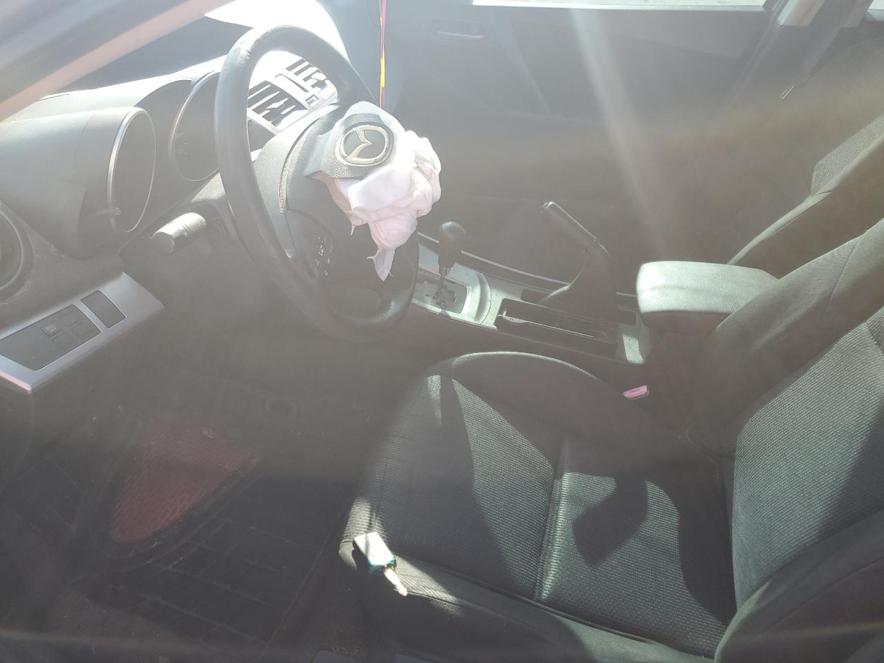 2011 Mazda 3 - Image 7
