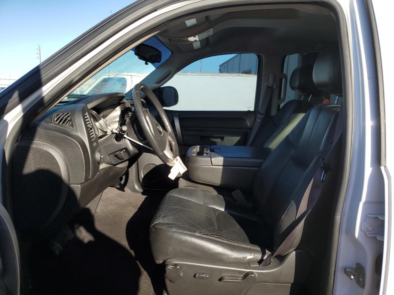 2012 Chevrolet Silverado - Image 7
