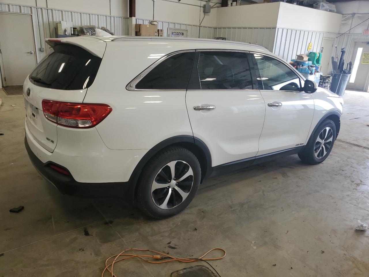 2016 Kia Sorento - Image 3