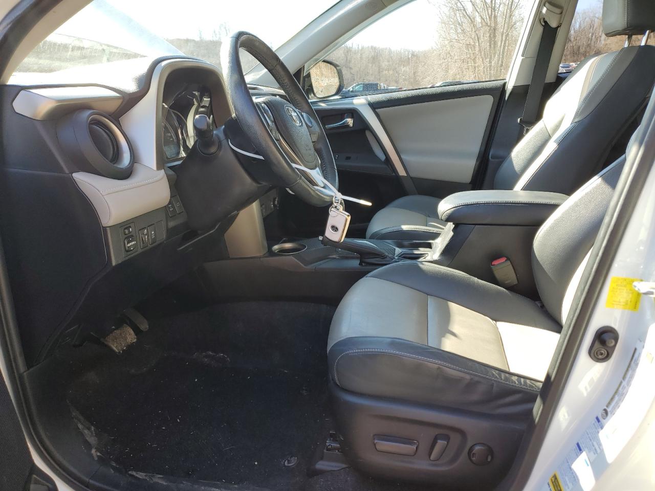 2014 Toyota RAV 4 - Image 7