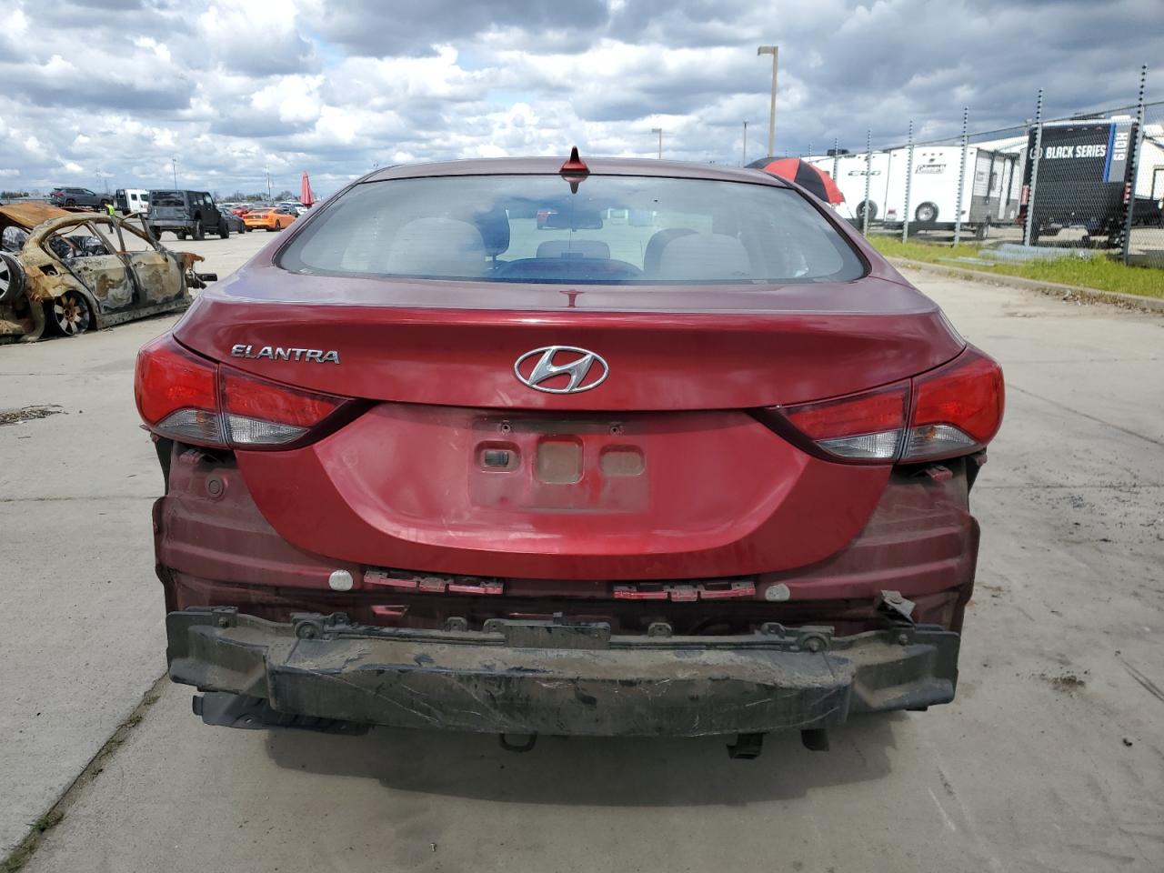 2016 Hyundai Elantra - Image 6
