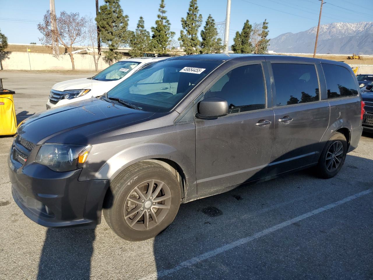 2018 Dodge Caravan - Image 1