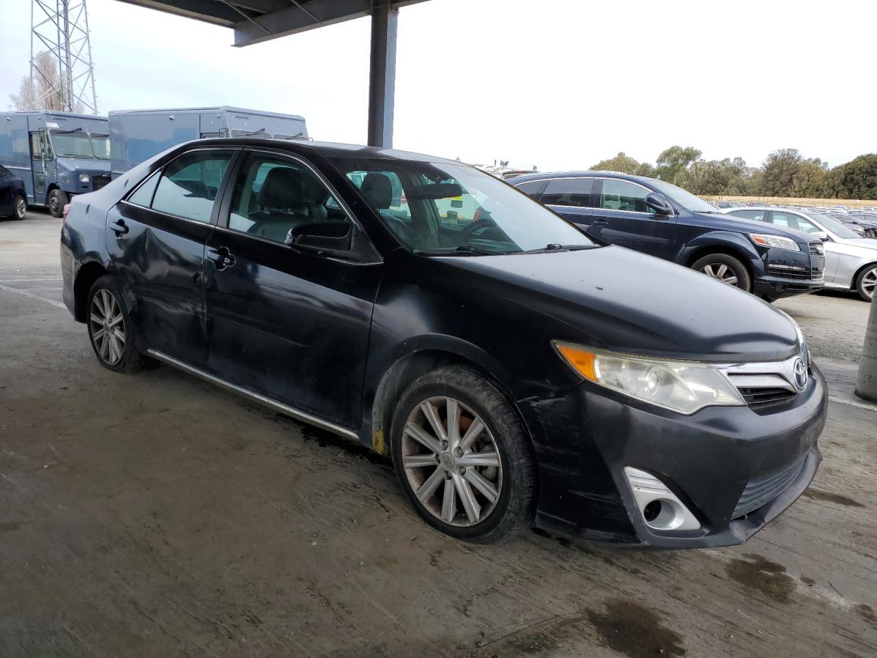 2014 Toyota Camry - Image 4