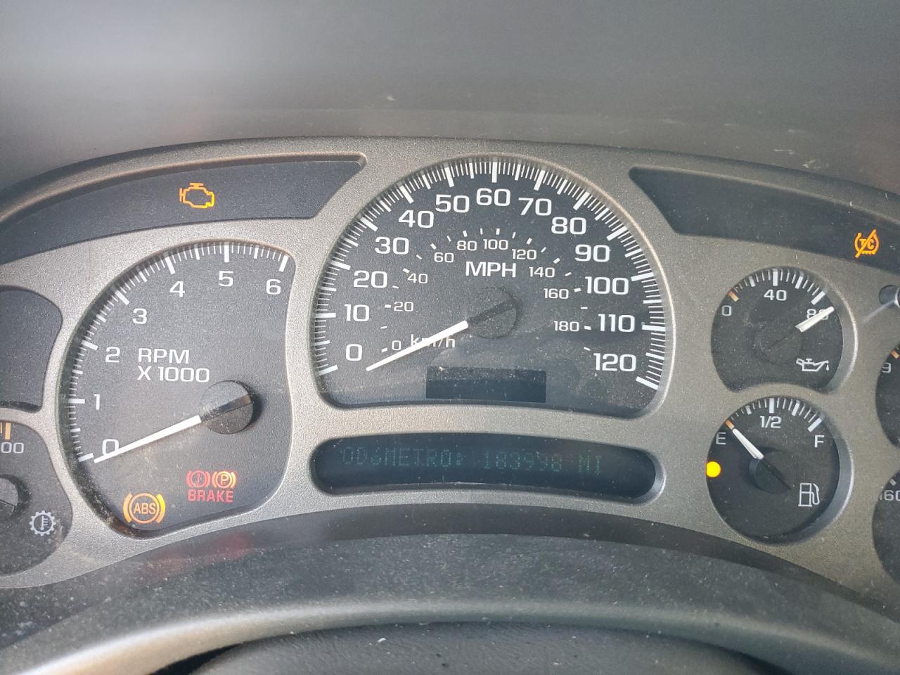 2005 GMC Yukon - Image 9