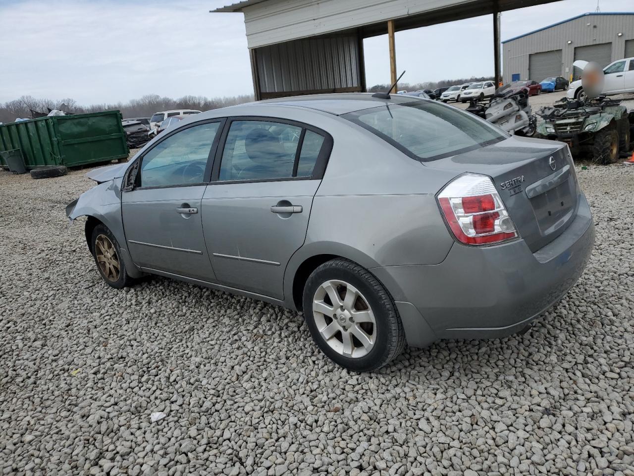 2009 Nissan Sentra - Image 2