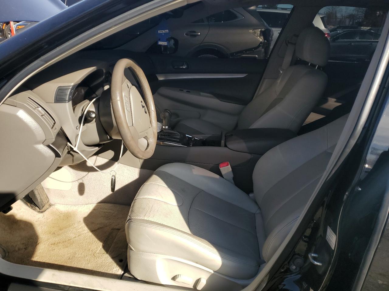 2015 Infiniti Q40 - Image 7