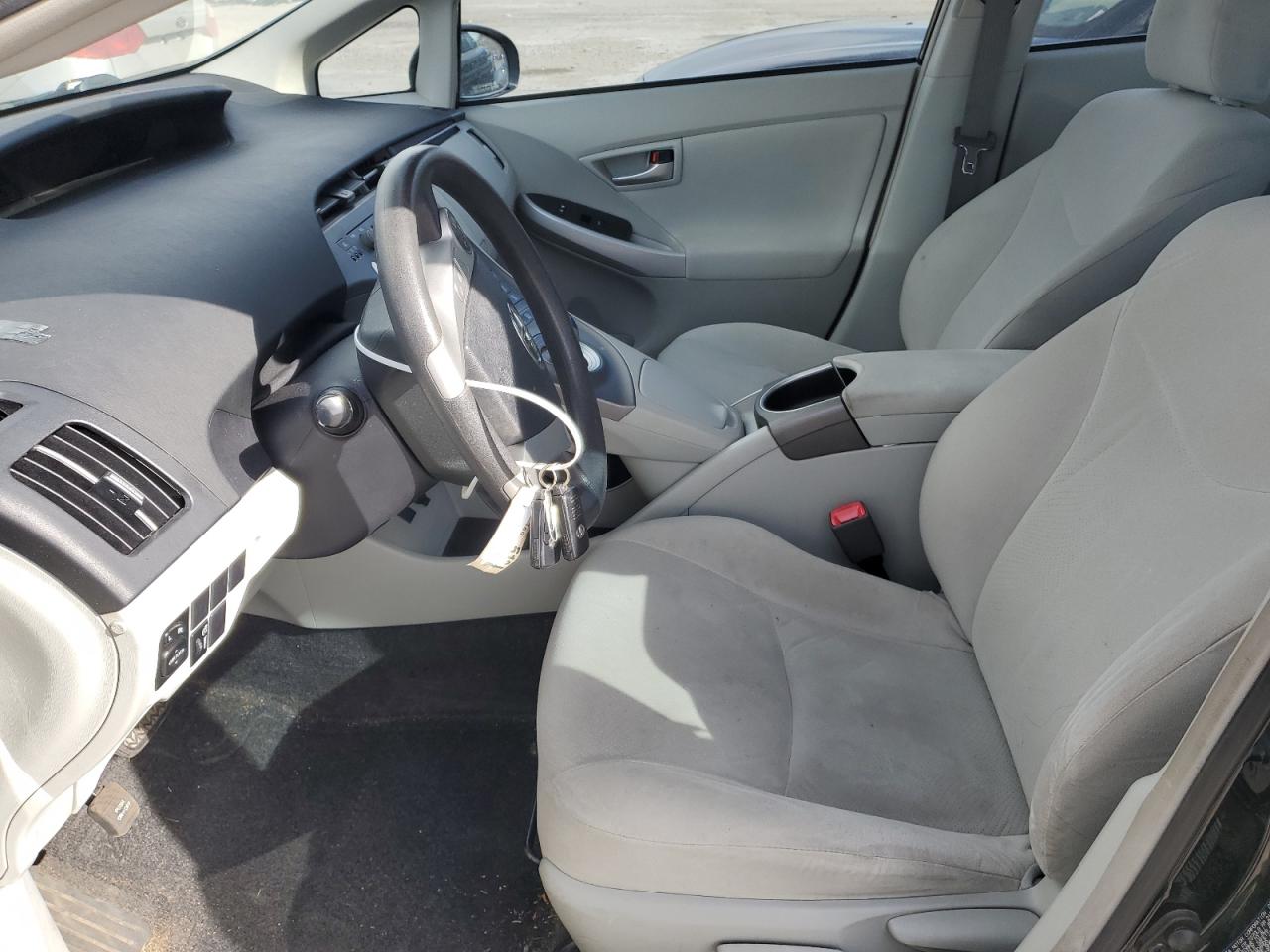 2012 Toyota Prius - Image 7