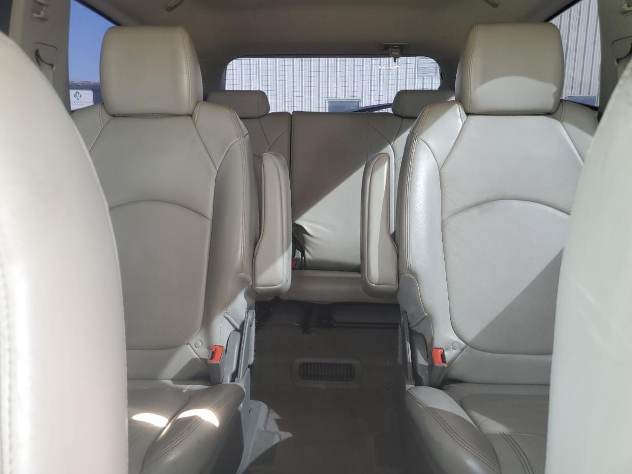 2012 Chevrolet Traverse - Image 10