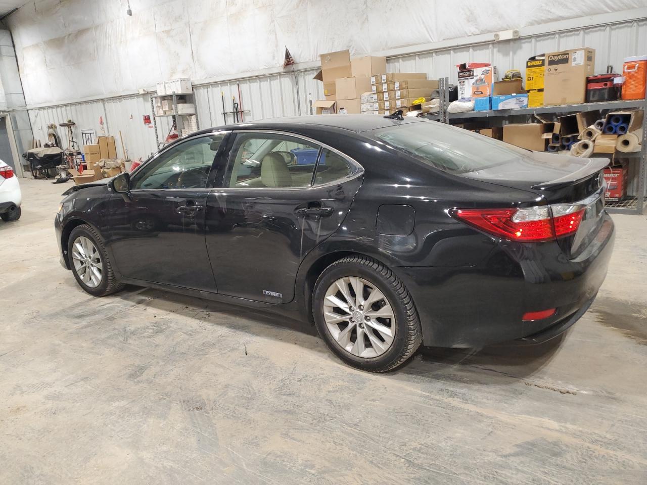 2013 Lexus ES - Image 2