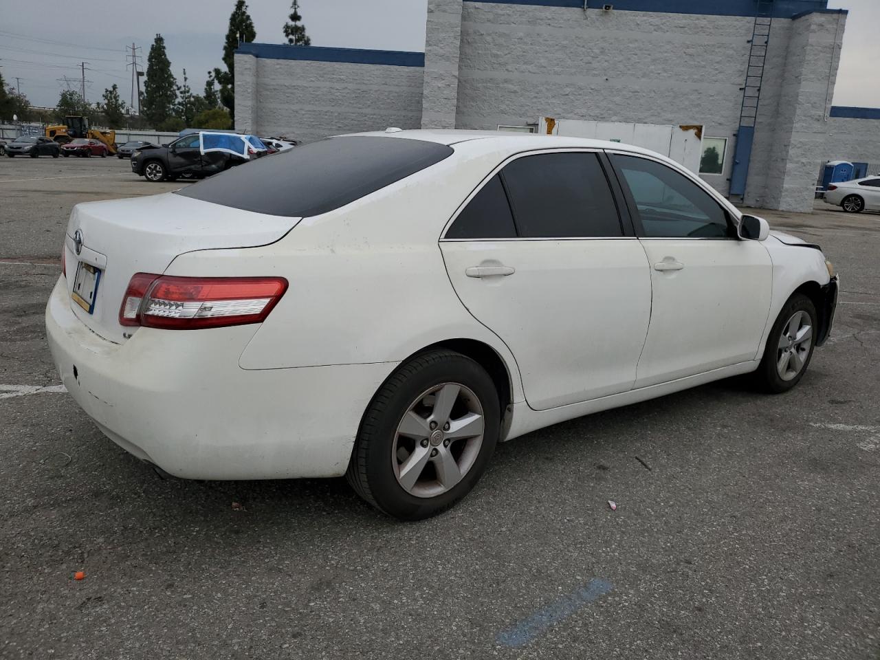 2011 Toyota Camry - Image 3