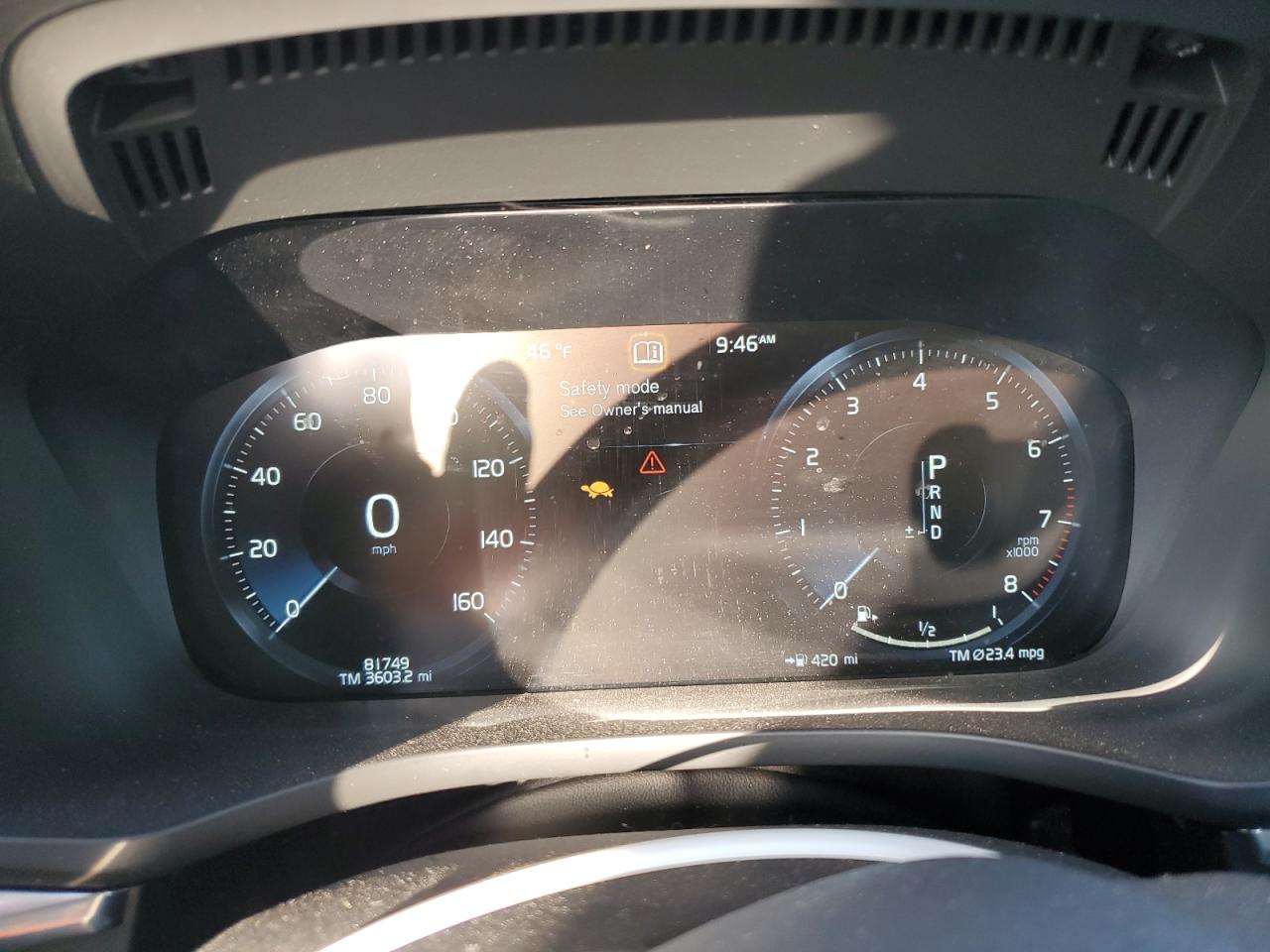 2018 Volvo XC60 - Image 9