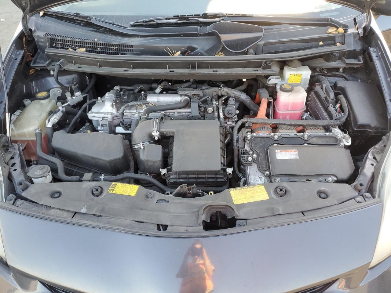 2014 Toyota Prius - Image 11