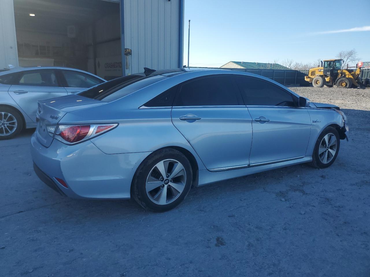 2012 Hyundai Sonata - Image 3