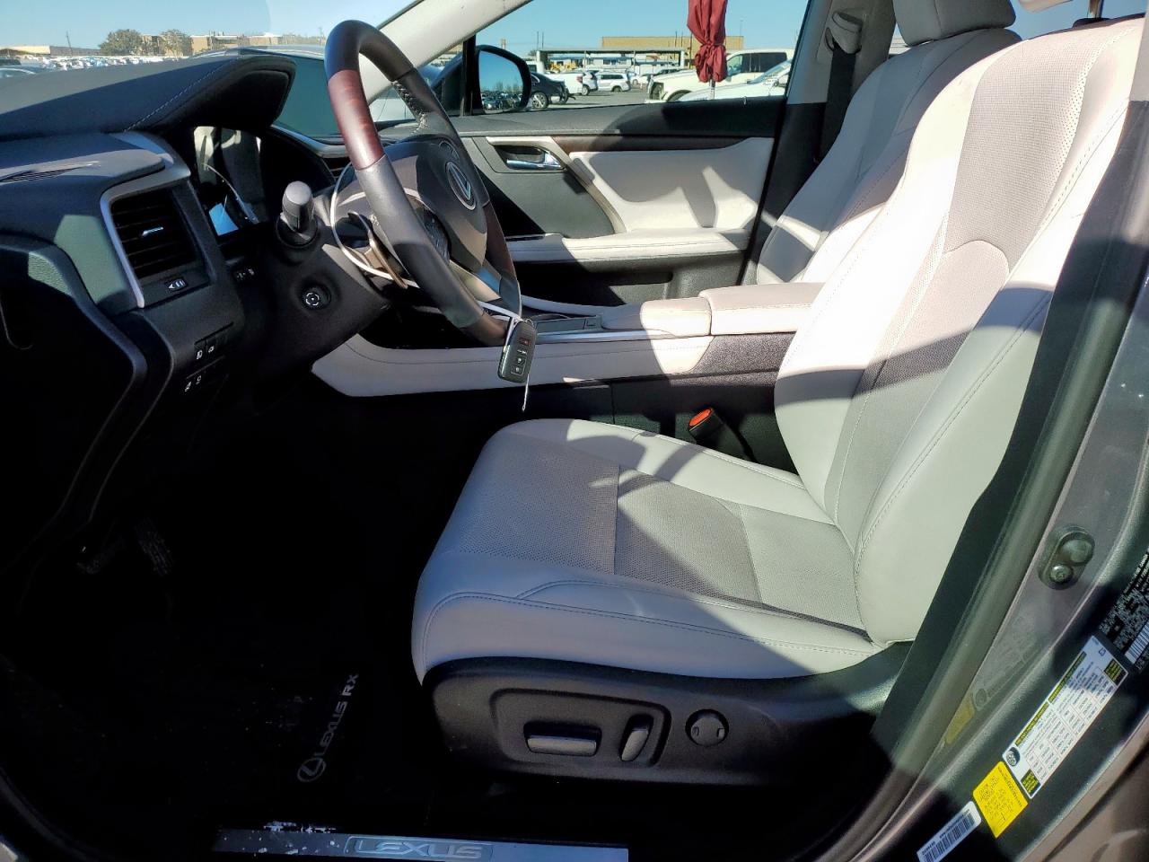 2021 Lexus RX - Image 7