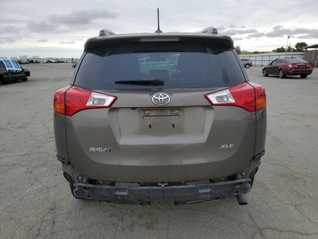 2014 Toyota RAV 4 - Image 6