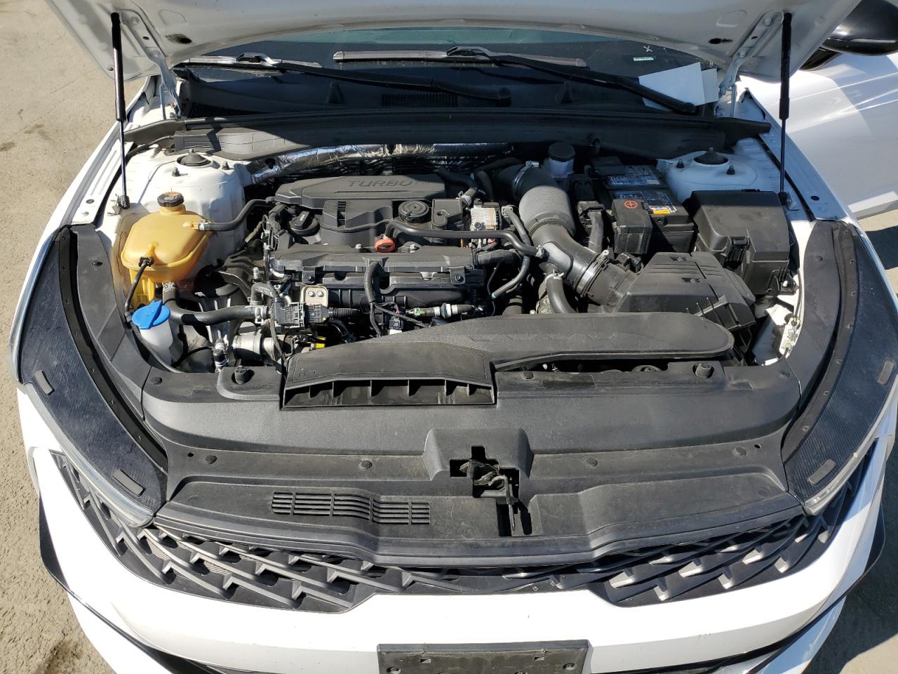 2021 Kia K5 - Image 11