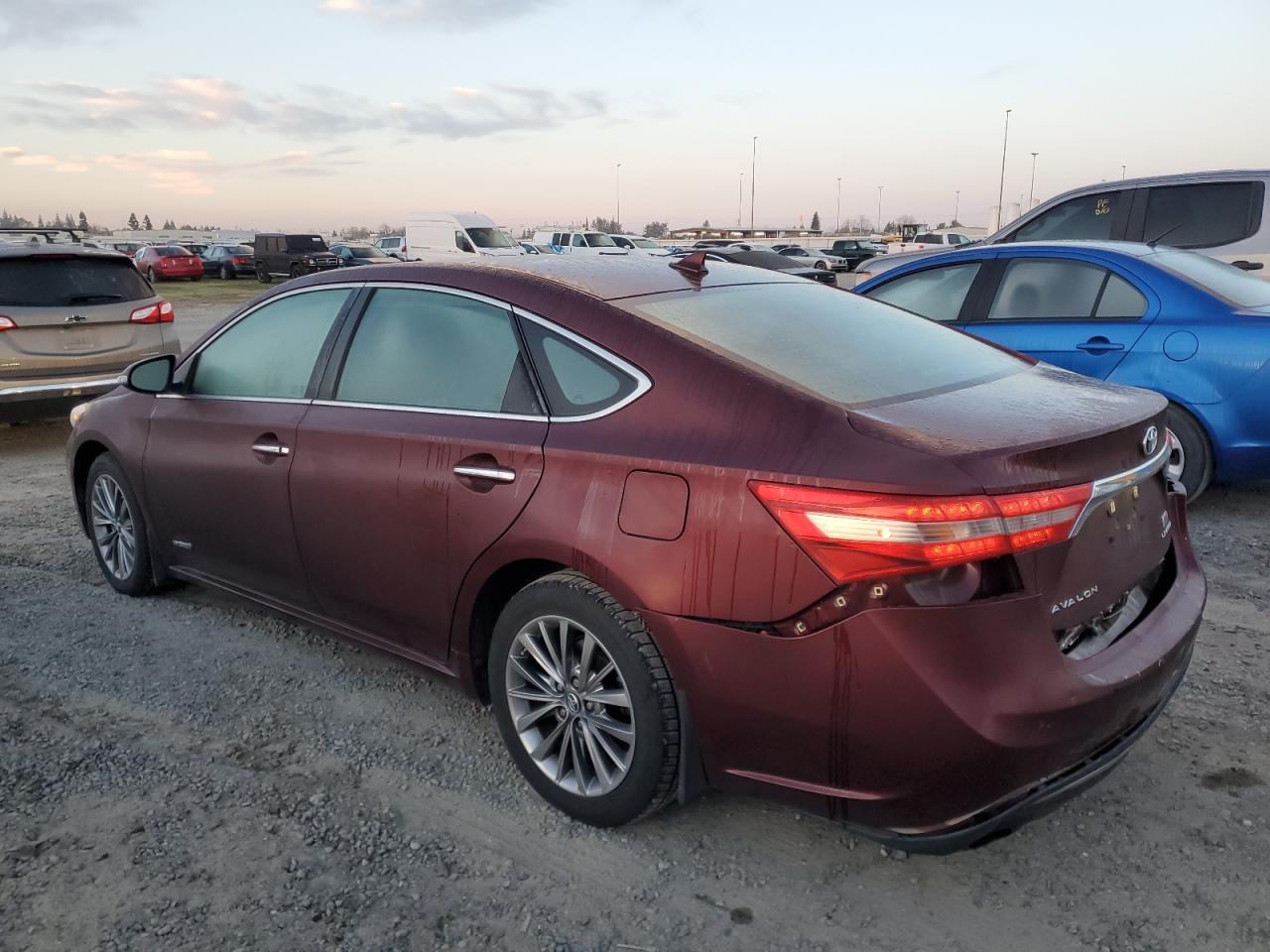 2016 Toyota Avalon - Image 2