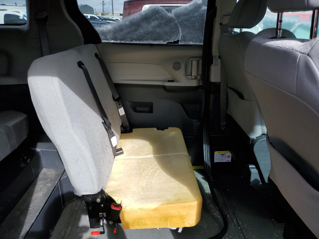 2022 Toyota Sienna - Image 12