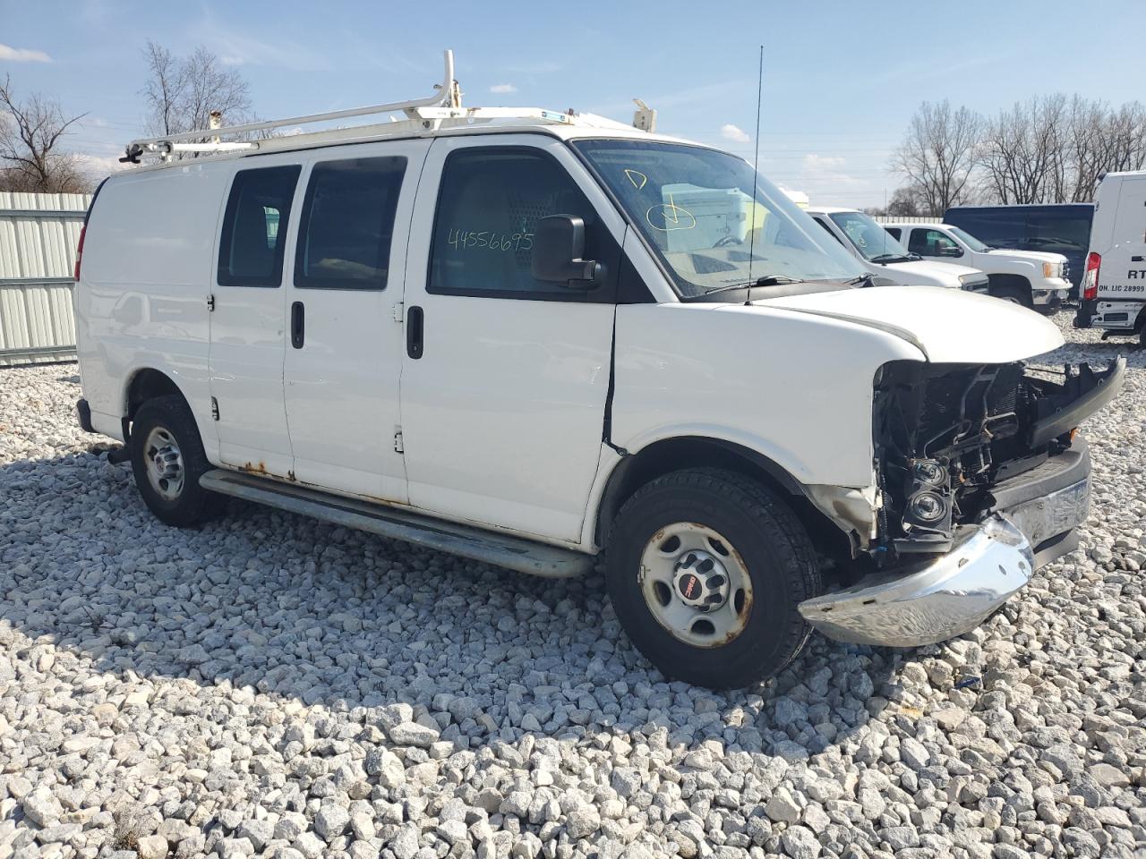 2014 GMC Savana - Image 4