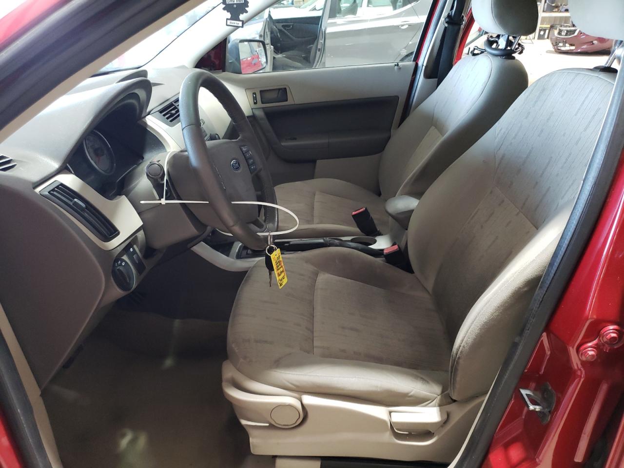 2010 Ford Focus - Image 7
