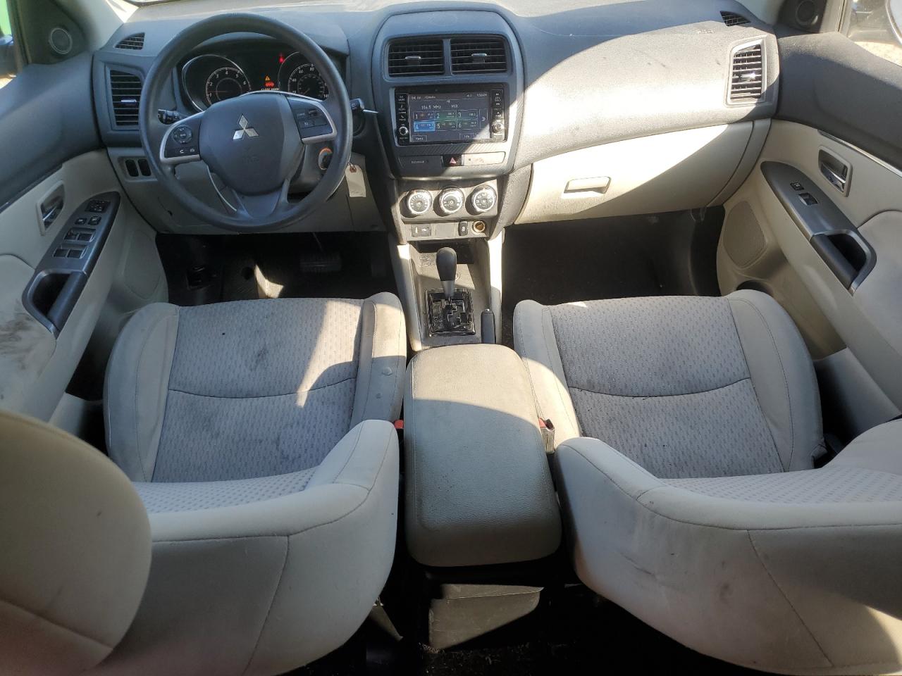 2019 Mitsubishi Outlander - Image 8