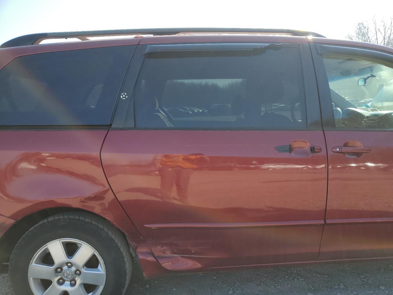 2005 Toyota Sienna - Image 11