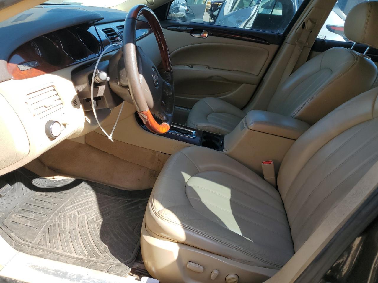 2008 Buick Lucerne - Image 7